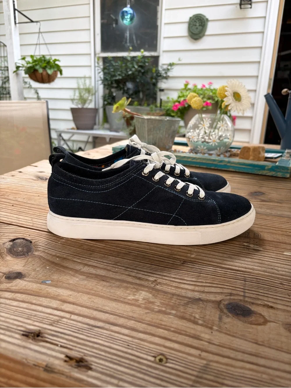 Robert Graham Men’s 8.5 Navy Blue Suede Leather Low Top Sneakers RGL5021